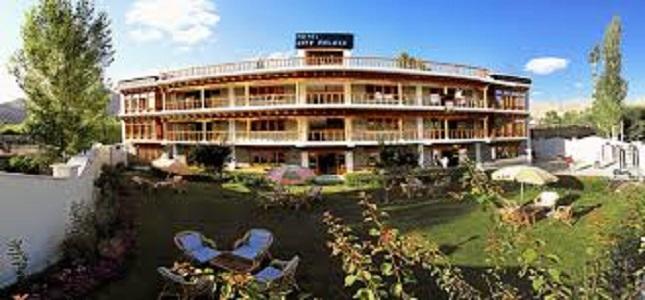 Hotel Shanti Palace Leh Bagian luar foto